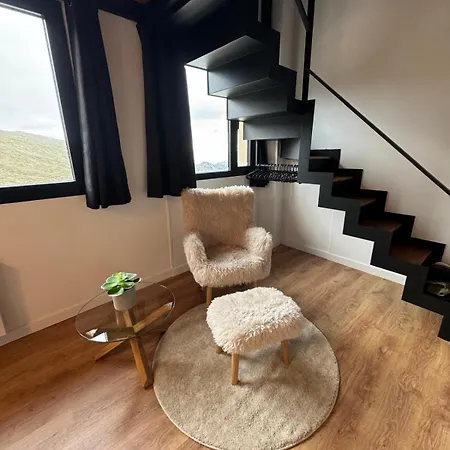 Triplex Loft Mountain Zona Baja *